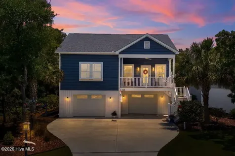 124 NE 7th Street Oak Island NC 28465