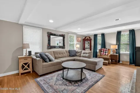 206 Woodland Drive Clinton NC 28328