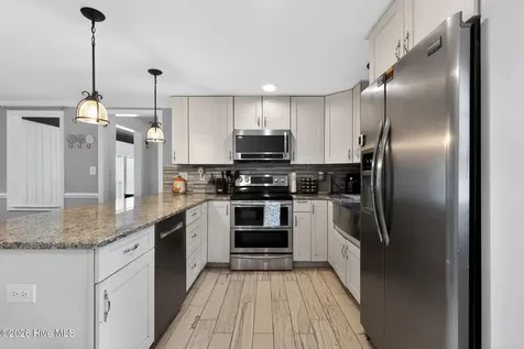 206 Woodland Drive Clinton NC 28328