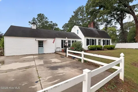 206 Woodland Drive Clinton NC 28328