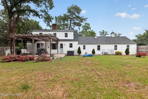 206 Woodland Drive Clinton NC 28328