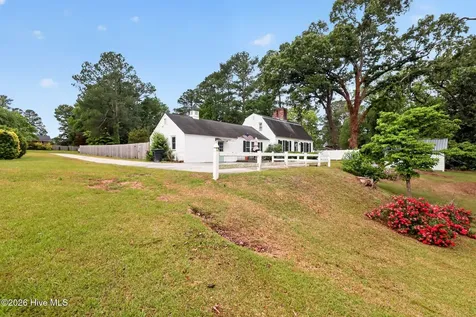 206 Woodland Drive Clinton NC 28328