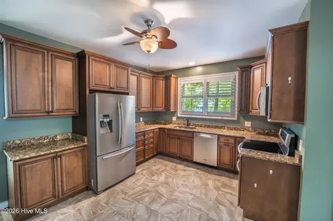 3821 Timber Stream Drive Southport NC 28461