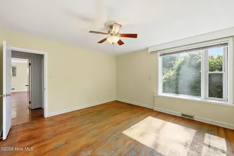 1608 Rhem Avenue New Bern NC 28560