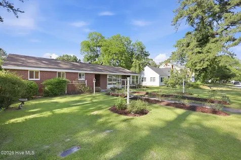 1608 Rhem Avenue New Bern NC 28560