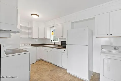 118 Puller Drive Jacksonville NC 28540