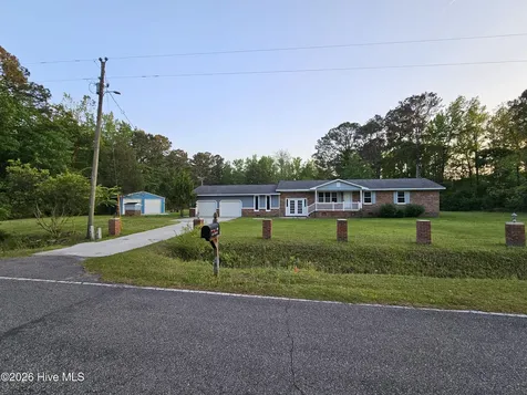 770 Harrison Creek Road Rocky Point NC 28457