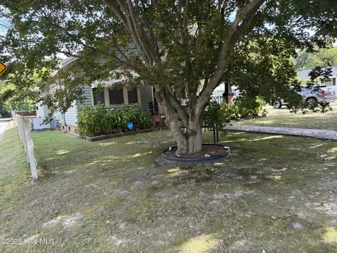 208 Tacoma Street E Wilson NC 27893