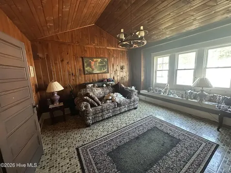 302 N Marlboro Street Mccoll SC 29570