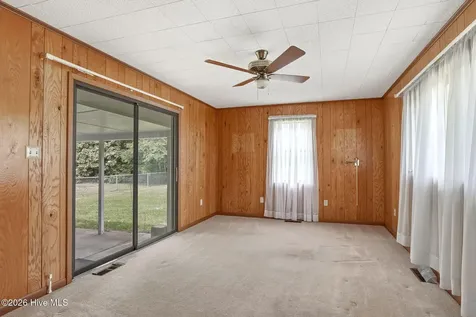 921 Harrell Drive Morehead City NC 28557