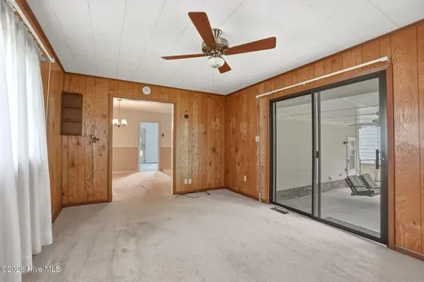 921 Harrell Drive Morehead City NC 28557