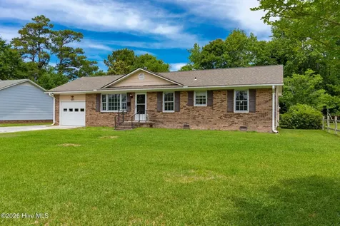 921 Harrell Drive Morehead City NC 28557