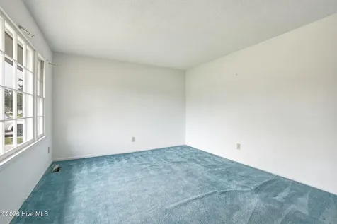 921 Harrell Drive Morehead City NC 28557