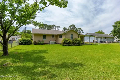 921 Harrell Drive Morehead City NC 28557