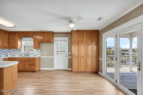 4069 4th Street Surf City NC 28445