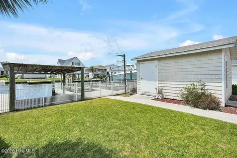 4069 4th Street Surf City NC 28445