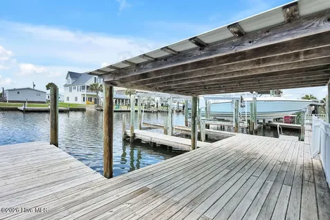 4069 4th Street Surf City NC 28445