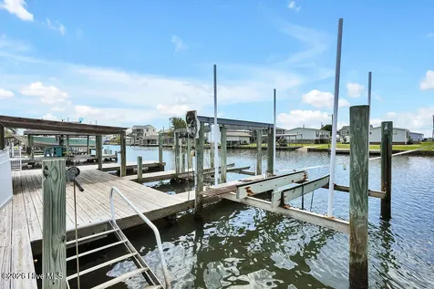 4069 4th Street Surf City NC 28445