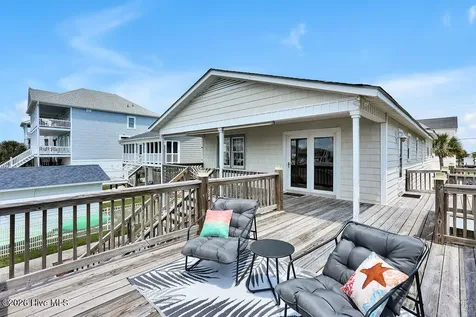 4069 4th Street Surf City NC 28445