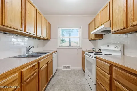 100 E Sherwood Drive Havelock NC 28532
