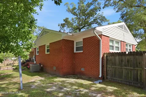 100 E Sherwood Drive Havelock NC 28532