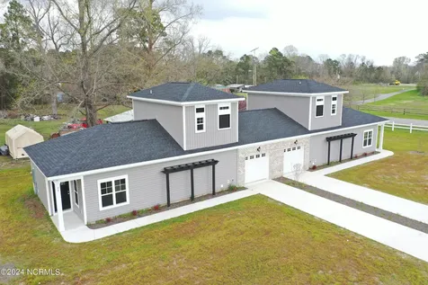 21 Crew Court Whiteville NC 28472