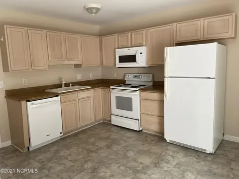 803 Courtyard W Newport NC 28570