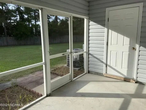 803 Courtyard W Newport NC 28570