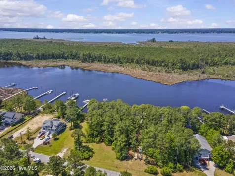 5202 Bucco Reef Road New Bern NC 28560