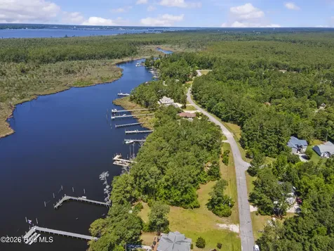 5202 Bucco Reef Road New Bern NC 28560