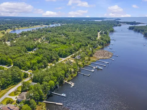5202 Bucco Reef Road New Bern NC 28560