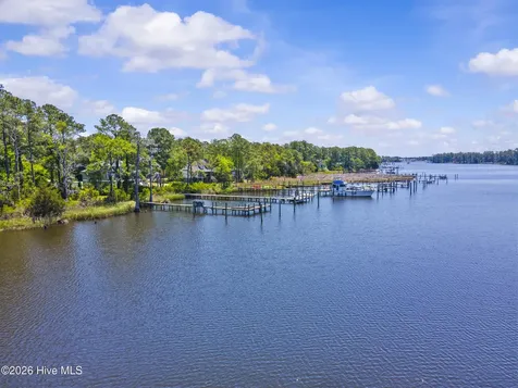 5202 Bucco Reef Road New Bern NC 28560