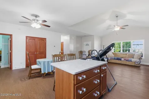 801 Little Cardinal Court Jacksonville NC 28540