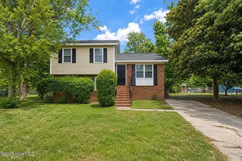 2803 Shade Tree Drive Fayetteville NC 28306