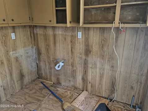 104 Maple Avenue Maysville NC 28555