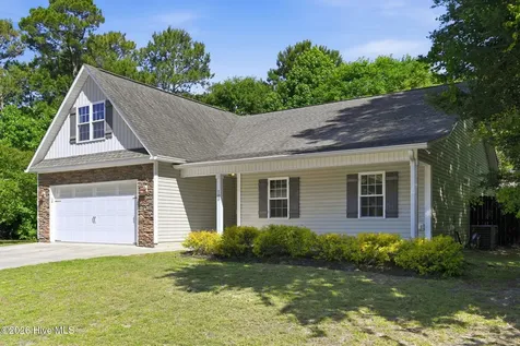 100 Old Dock Landing Road Sneads Ferry NC 28460