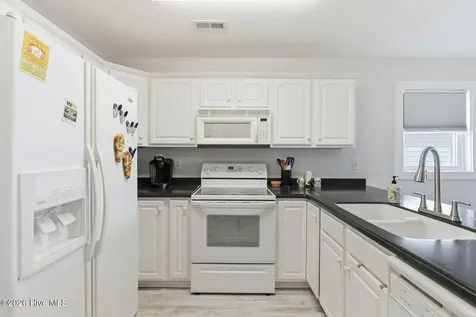 105 A Bay Drive Surf City NC 28445