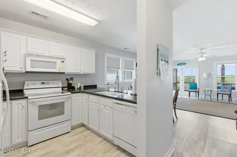 105 A Bay Drive Surf City NC 28445