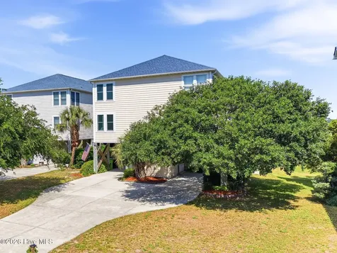 105 A Bay Drive Surf City NC 28445