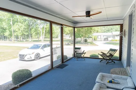 512 S Ashe Street Bladenboro NC 28320