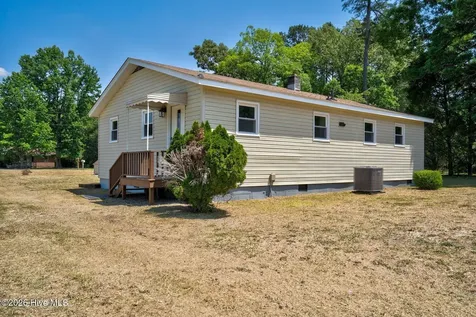 9932 Straight Gate Road Whitakers NC 27891