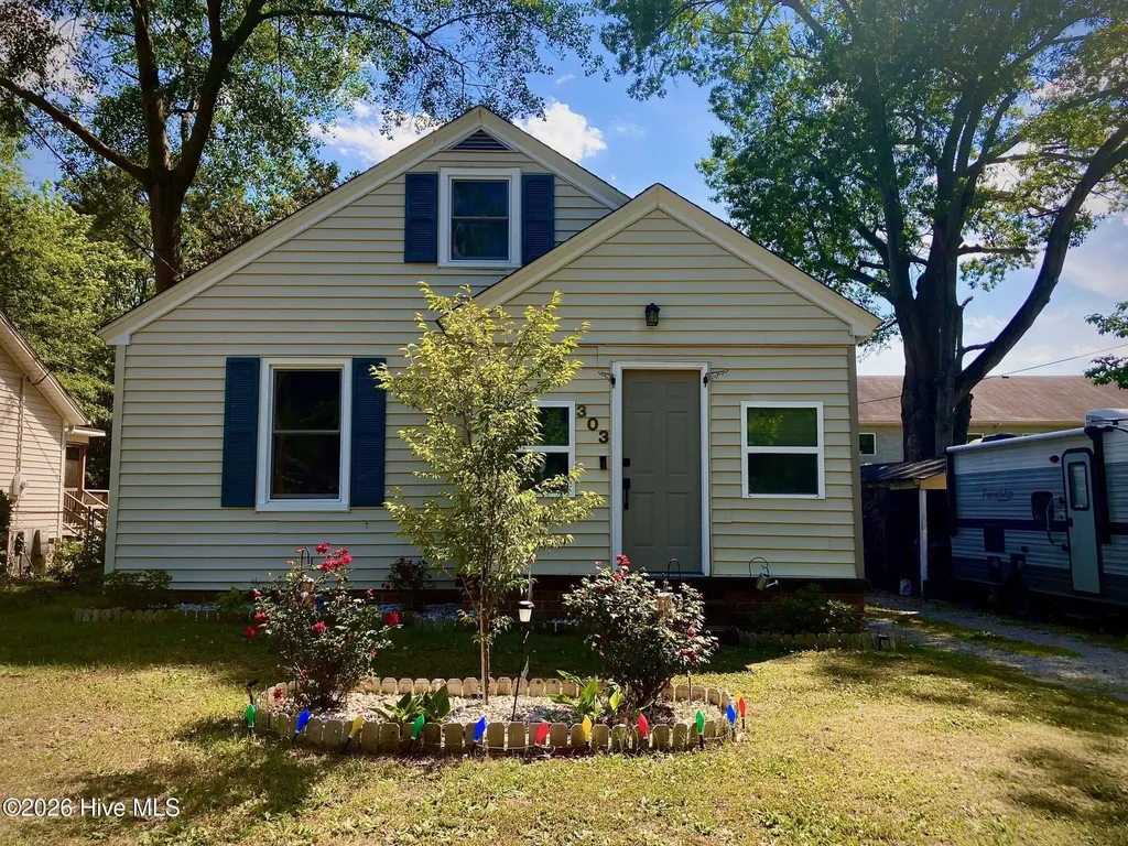 303 E 11th Street Washington NC 27889