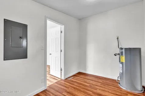 213 S Winchester Lane Hubert NC 28539