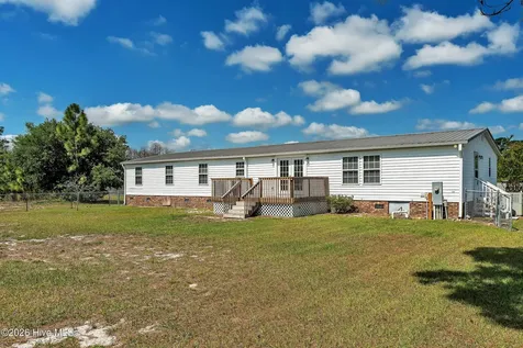 213 S Winchester Lane Hubert NC 28539
