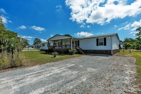213 S Winchester Lane Hubert NC 28539
