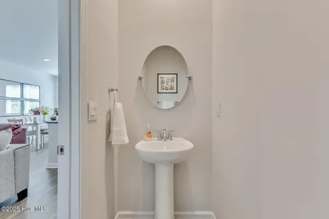 6531 Shark Tooth Trail Wilmington NC 28412