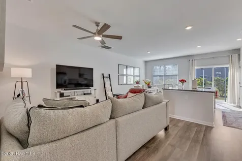6531 Shark Tooth Trail Wilmington NC 28412