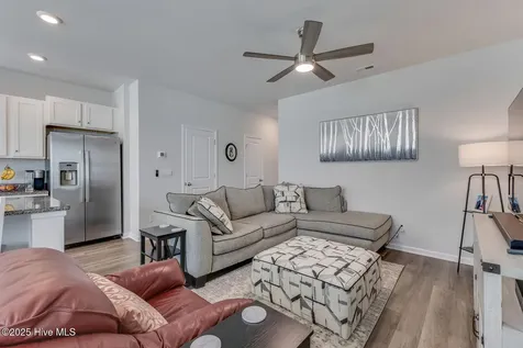6531 Shark Tooth Trail Wilmington NC 28412
