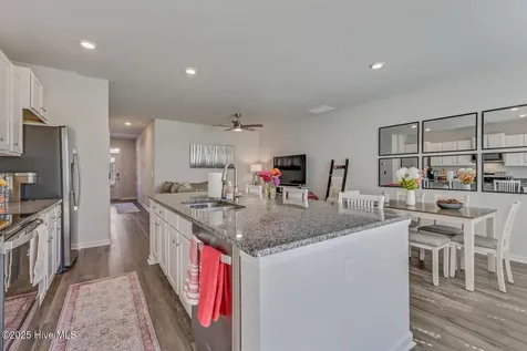 6531 Shark Tooth Trail Wilmington NC 28412