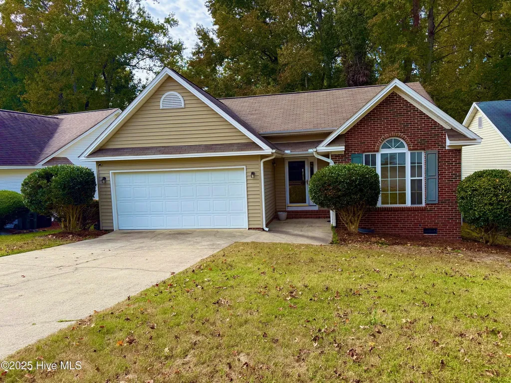136 Kensington Way Aberdeen NC 28315